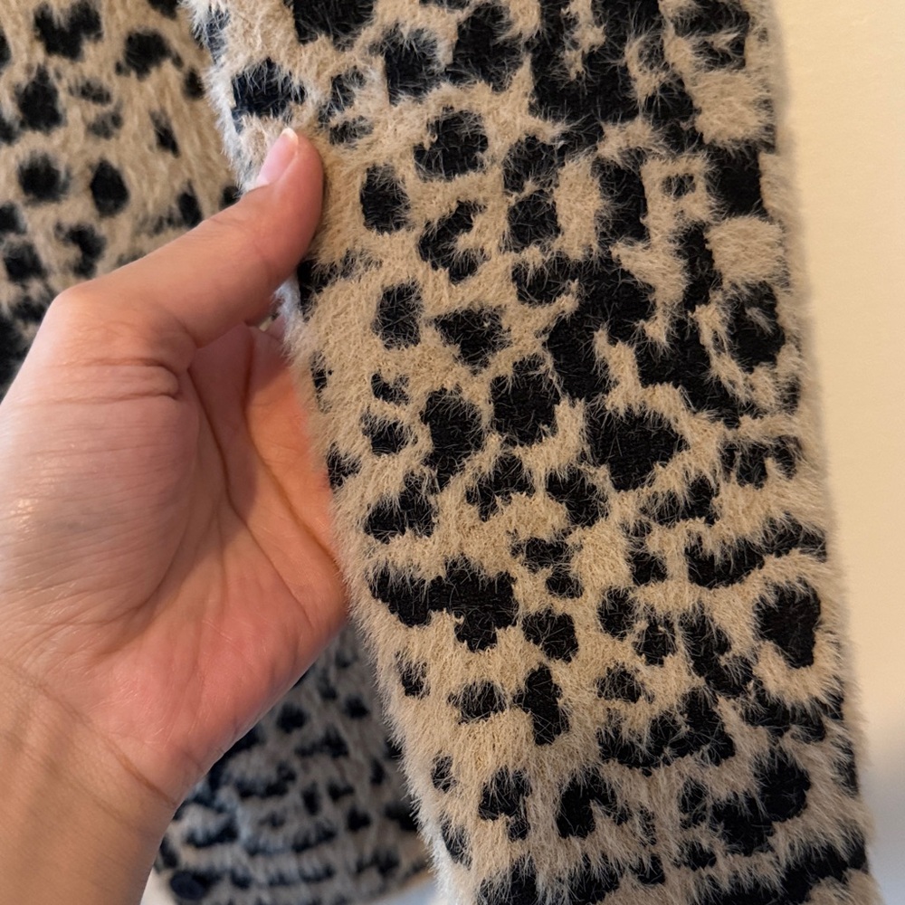 Leopard Print cardigan Sweater - Picture 4 of 5